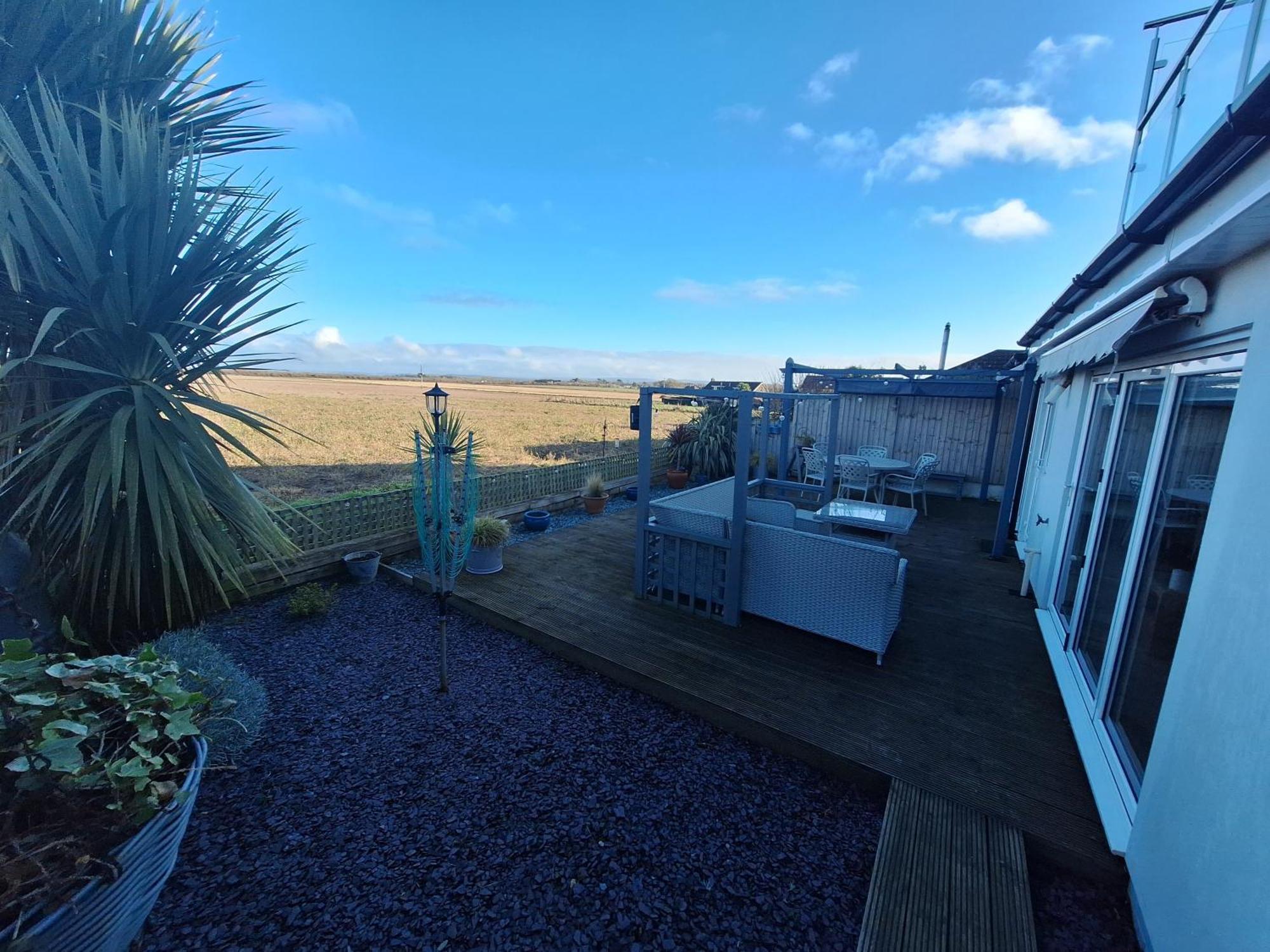 By The Sea, Home From Home Sleeps 6 Milford on Sea Exterior photo